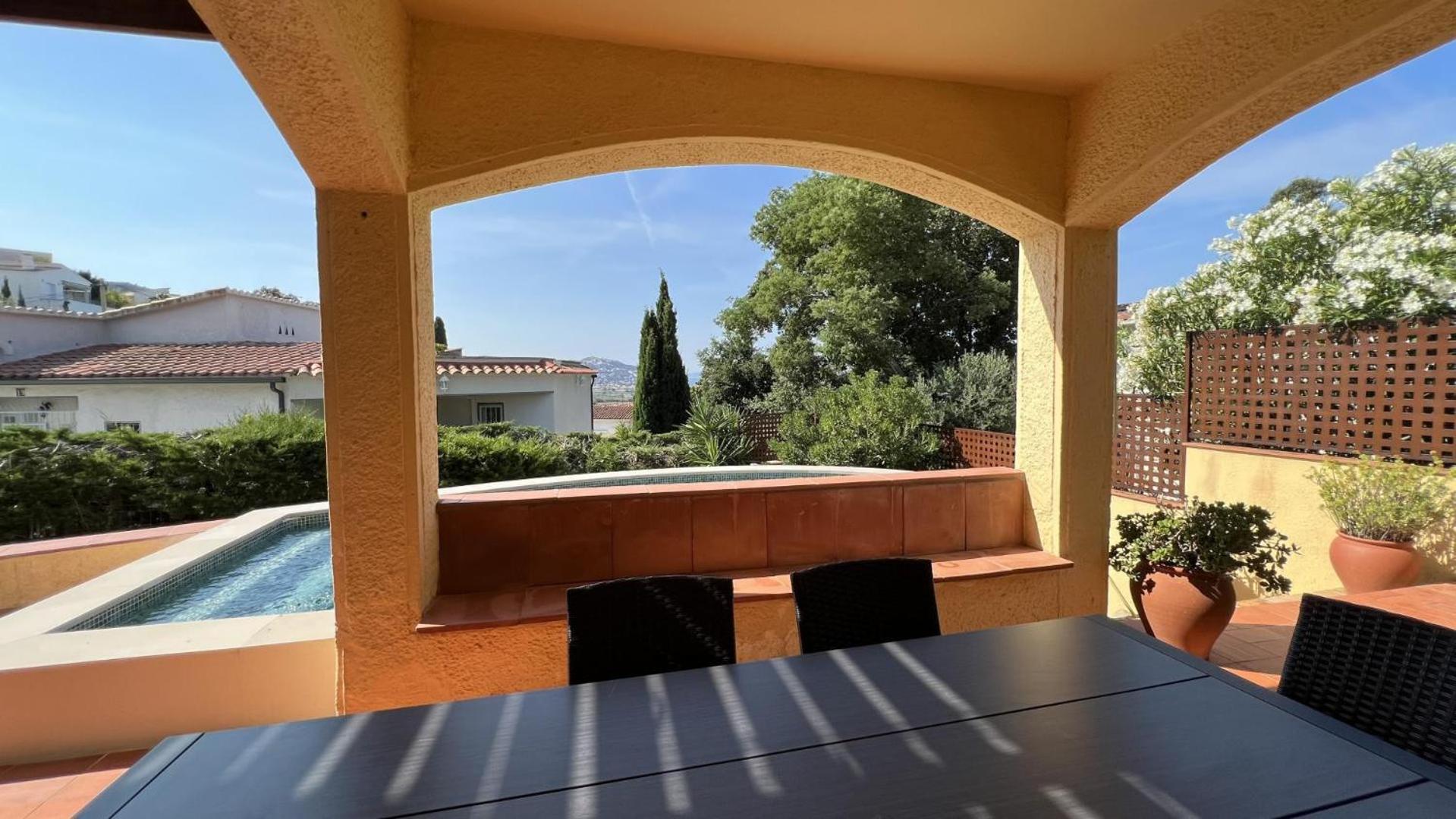 Preciosa Casa En Mas Fumats Con Piscina Y Bonitas Vistas Holiday home *