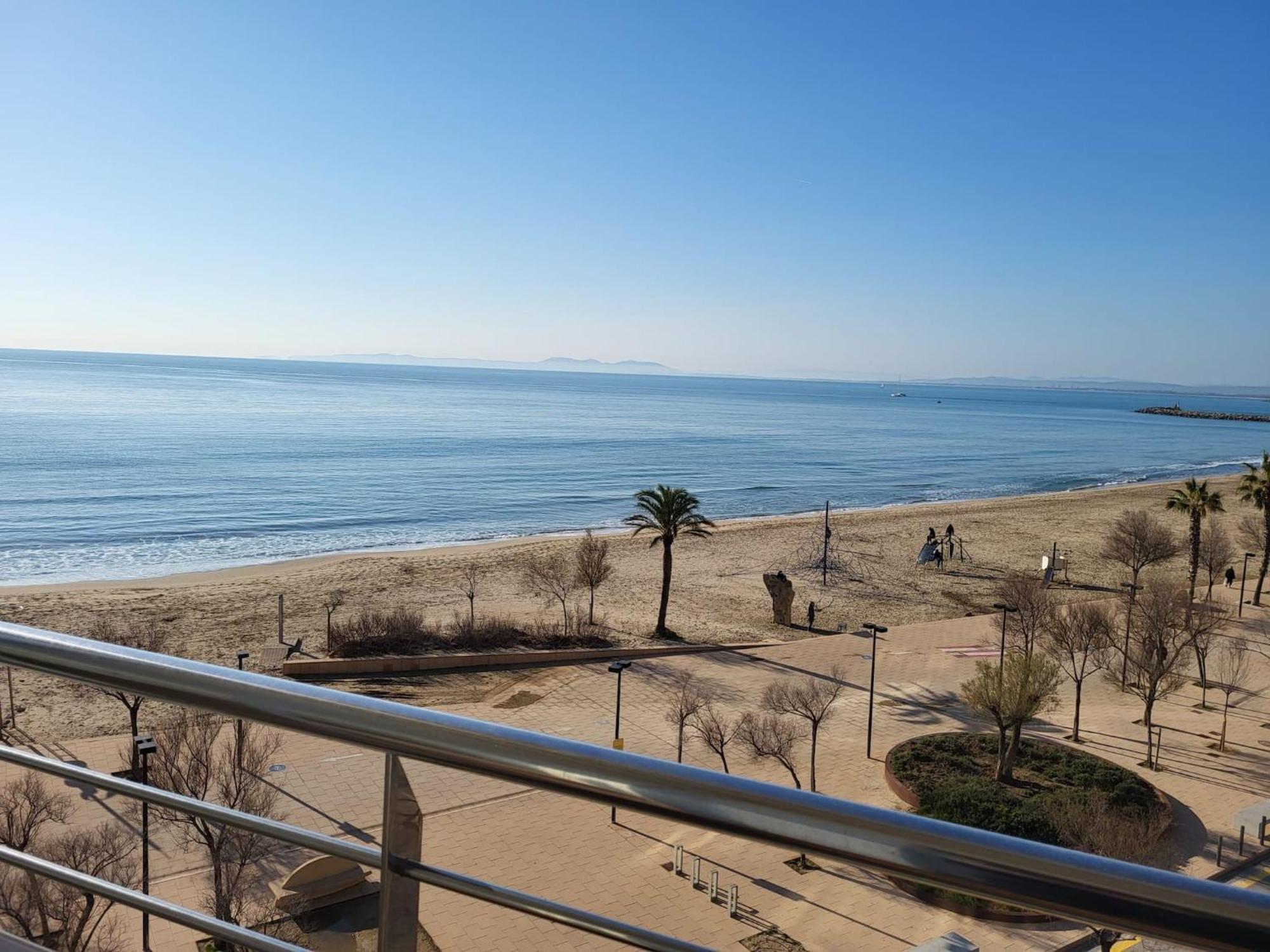 Primera Linea Con Vistas Al Mar Roses