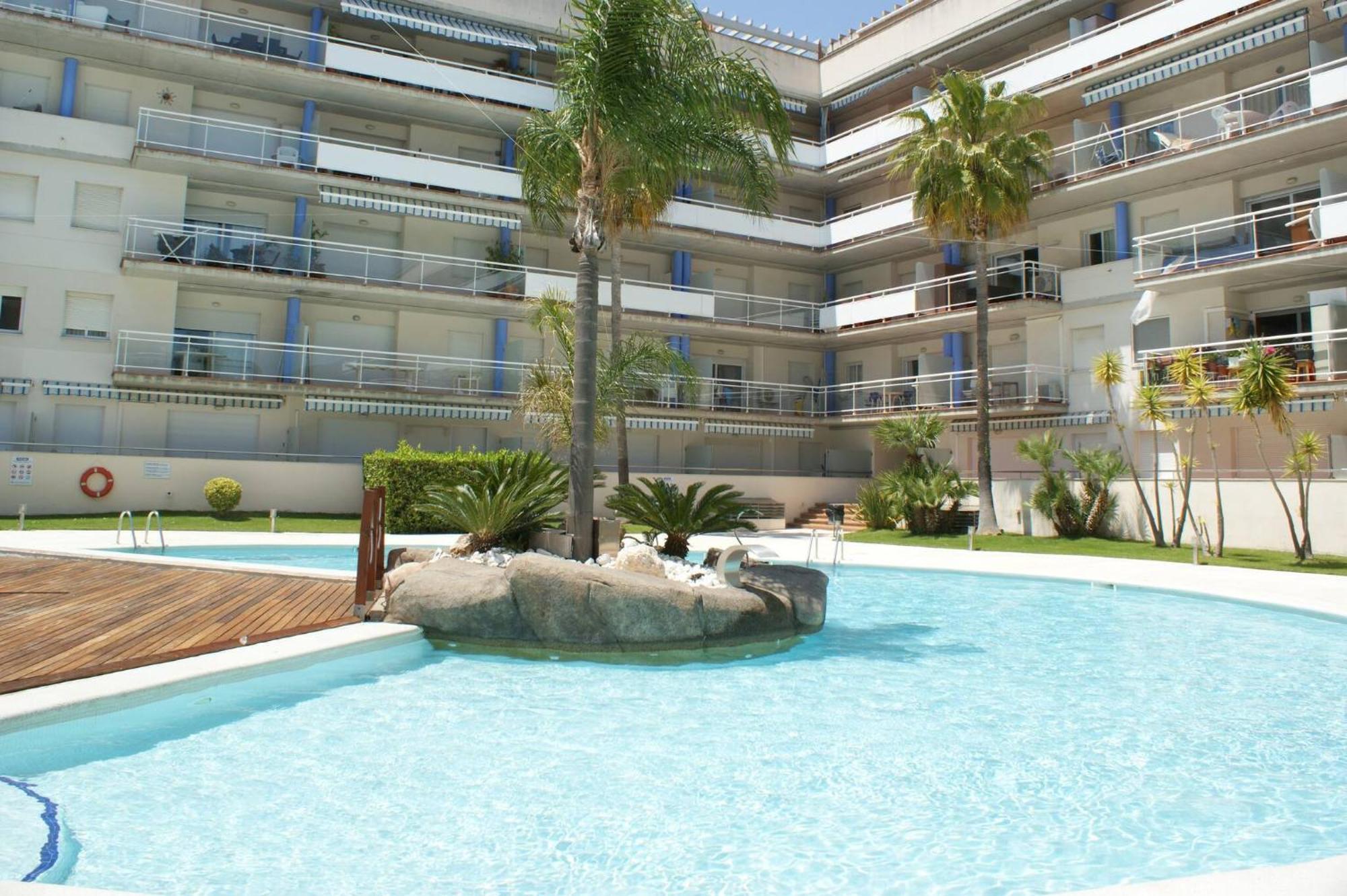 Con Vistas Al Canal En Residencia Con Piscina Apartment