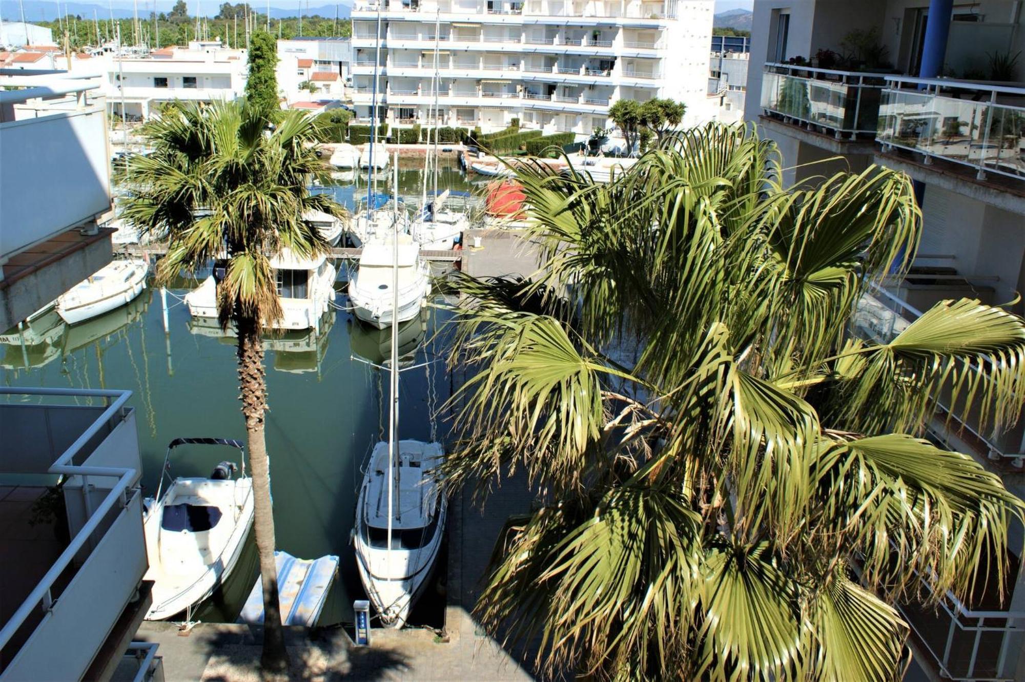 Apartment Con Vistas Al Canal En Residencia Con Piscina Roses