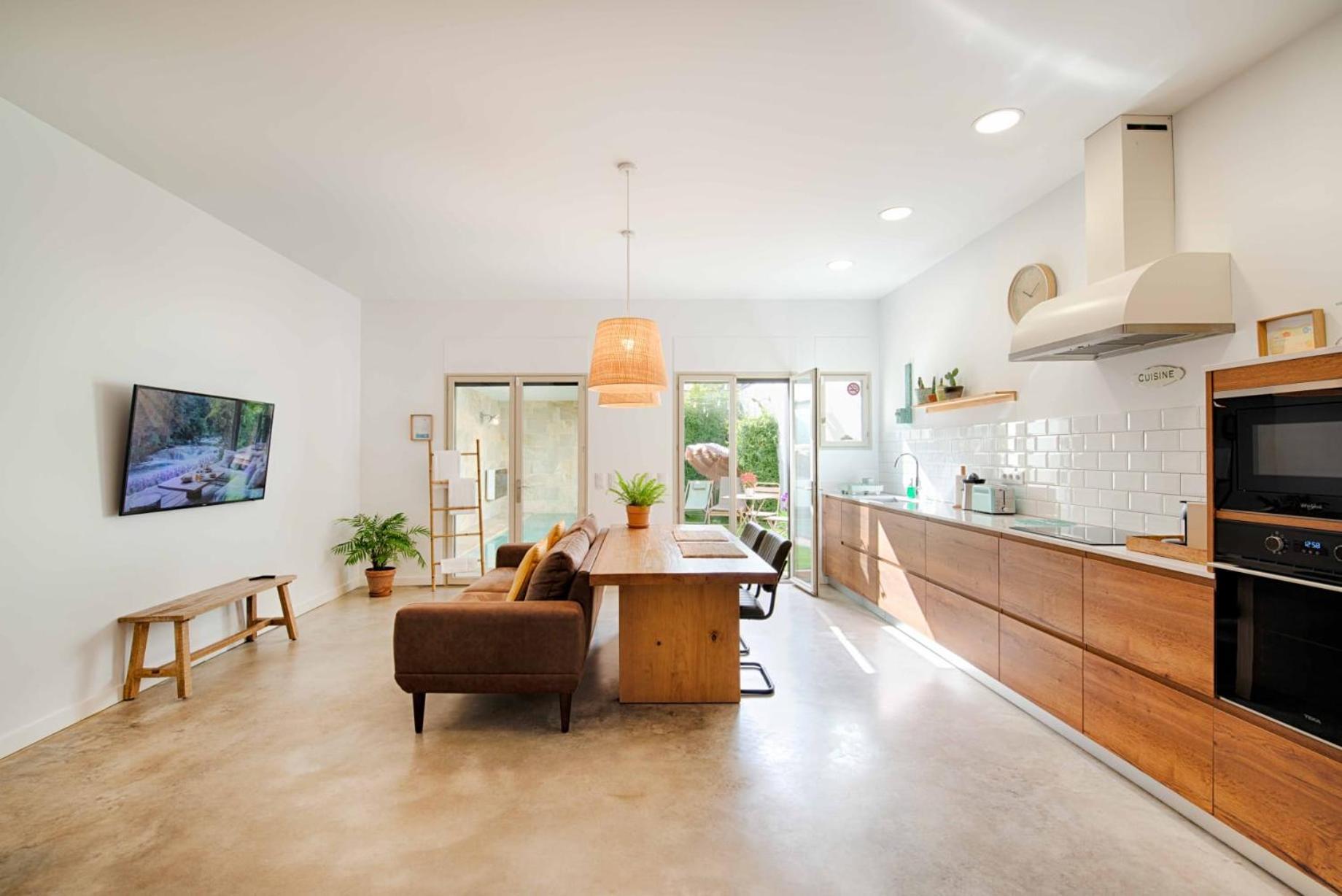 Apartment Loft Con Piscina Climatizada De Agua Salada Y Parking En El Centro De Figueres Figueres (Girona)