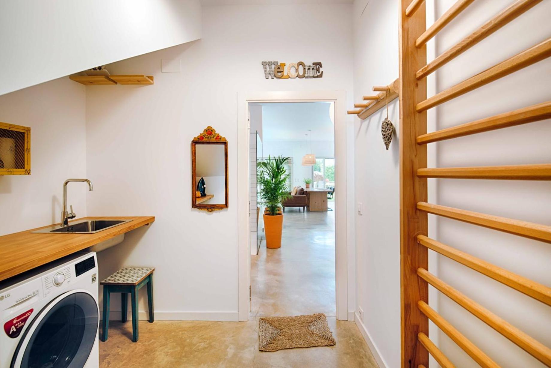 Loft Con Piscina Climatizada De Agua Salada Y Parking En El Centro De Figueres *