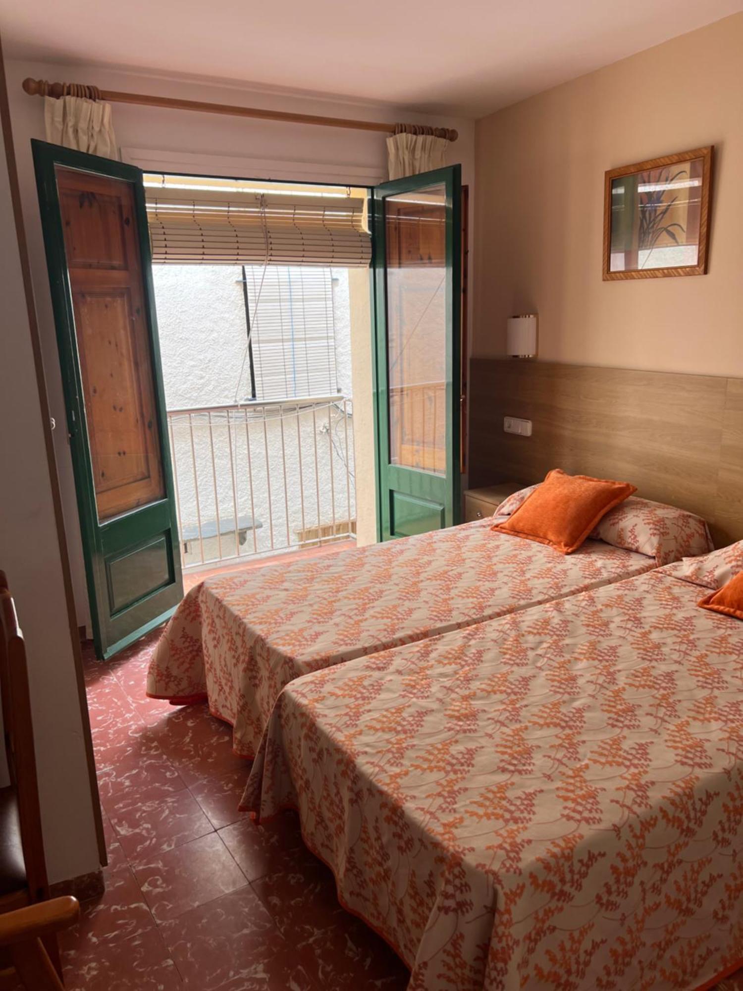 Hotel Sol I Sombra *