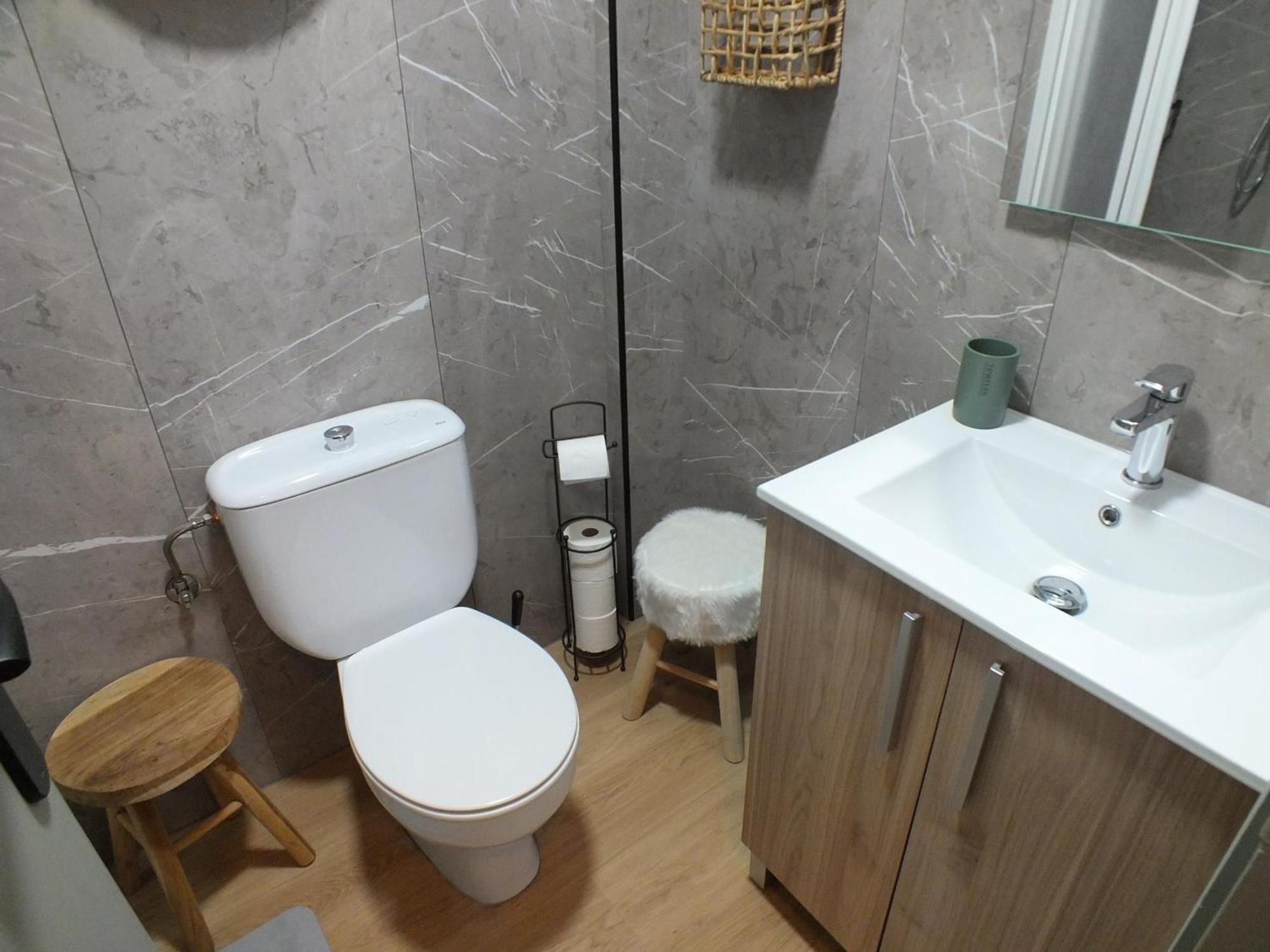 Apartment Cerca De La Playa Con Terraza Y Aparcamiento Privado - Es-204-75 Roses