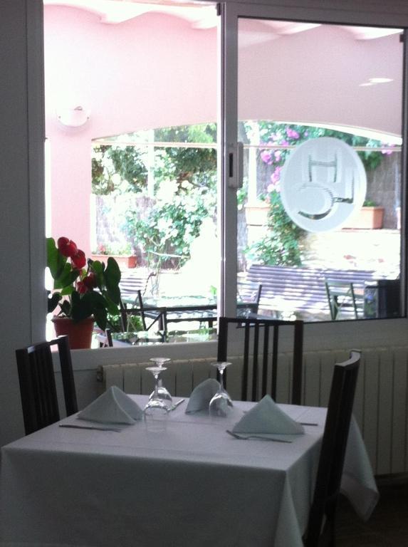 Hotel La Caleta De