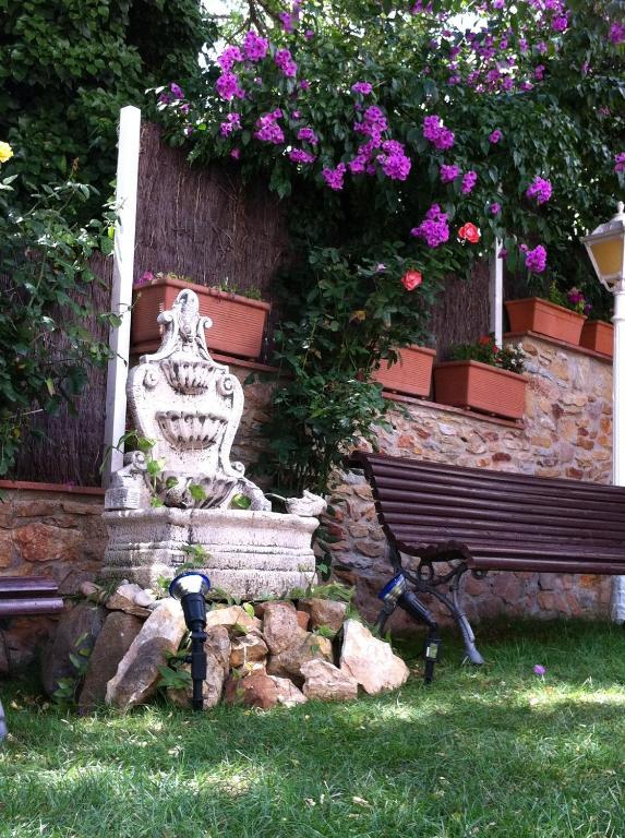 Hotel La Caleta De 3*