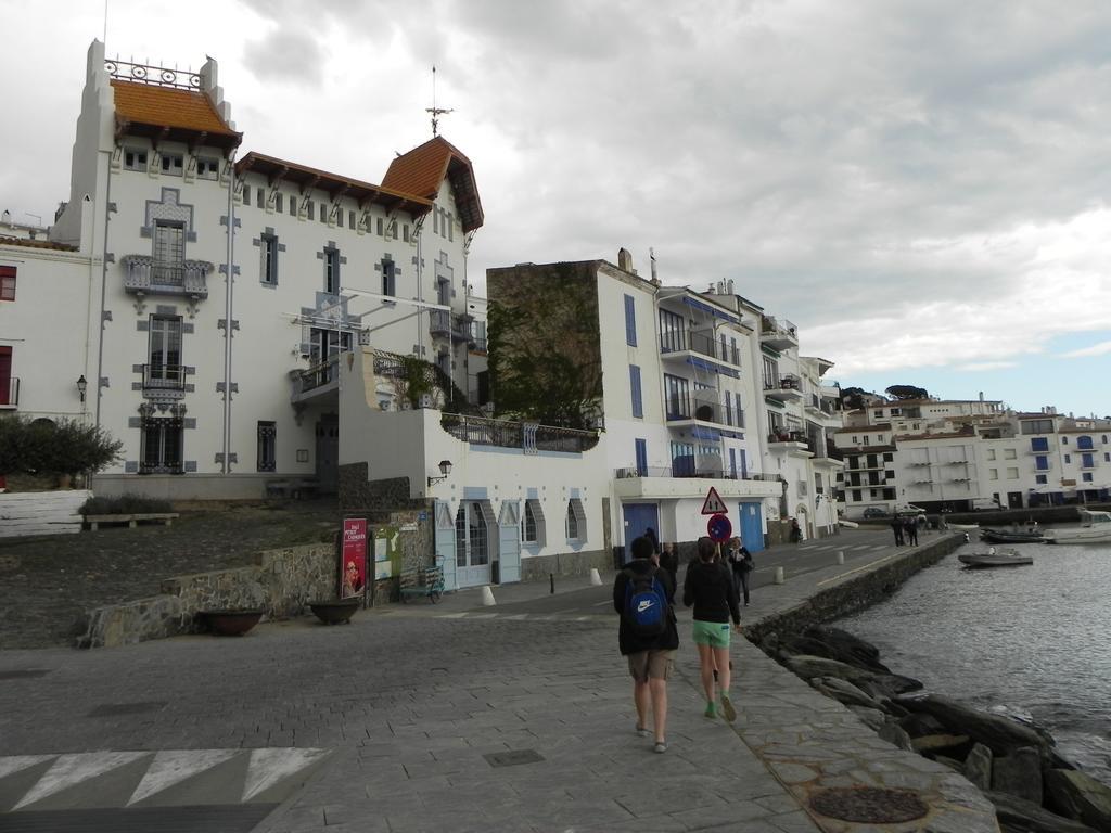 Poal-cadaques Apartment *
