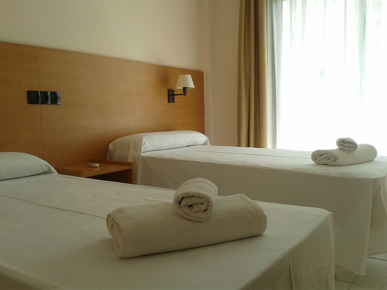 Bay Hotel Roses