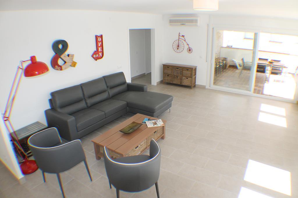Agi Acacias Apartment Roses