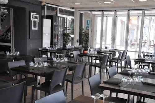 Vela Hotel