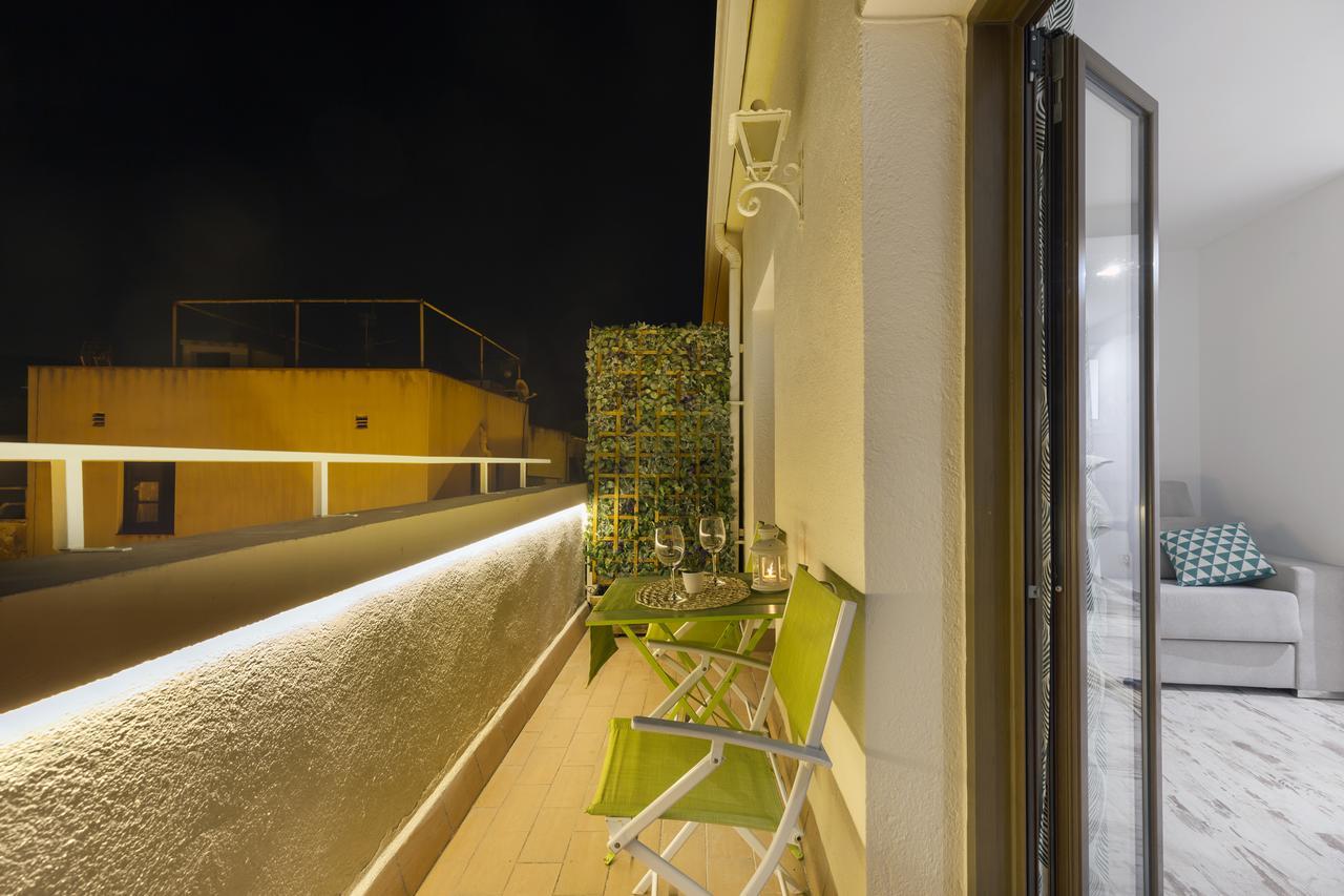 Apartment Lets Holidays 1 Minute To The