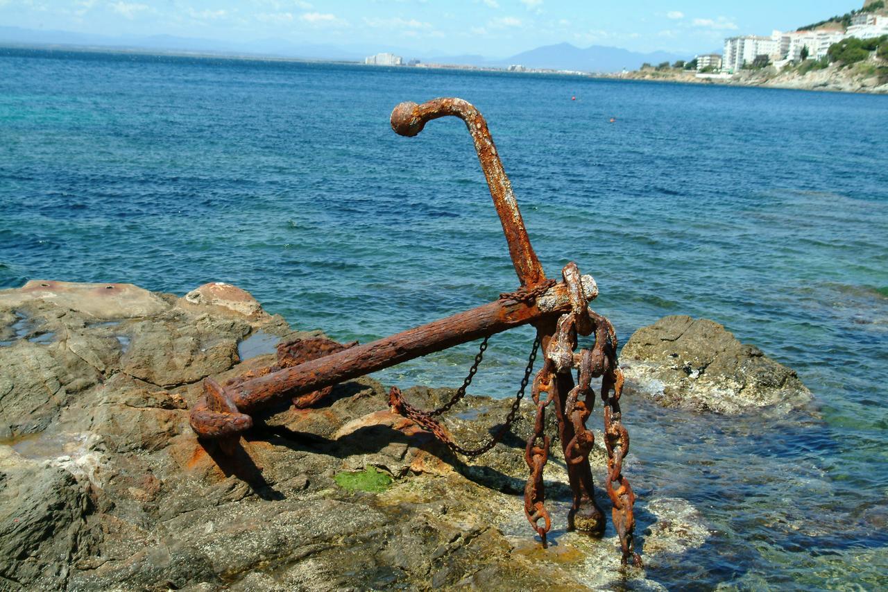 Vela 2* Rosas
