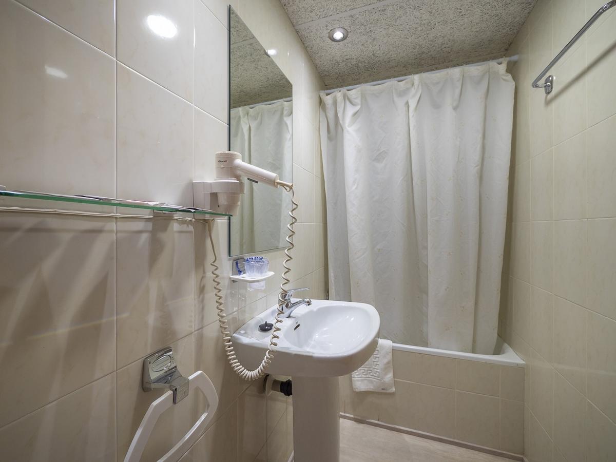 Hotel Vela 2*