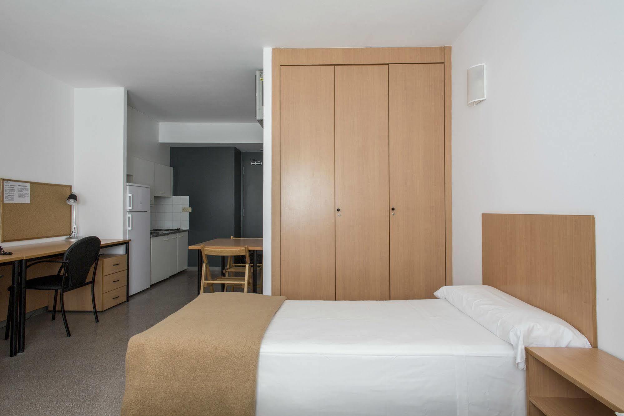Residencia Universitaria Campus De Montilivi *