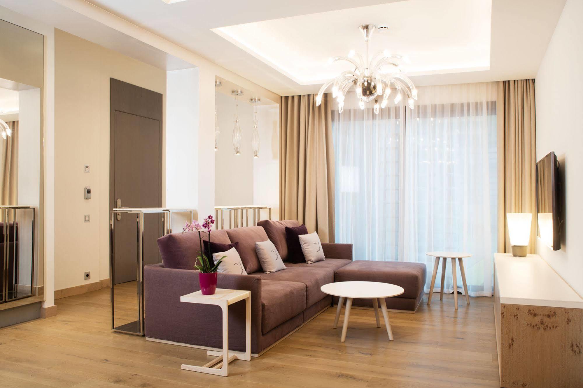 Cosmo Apartahotel