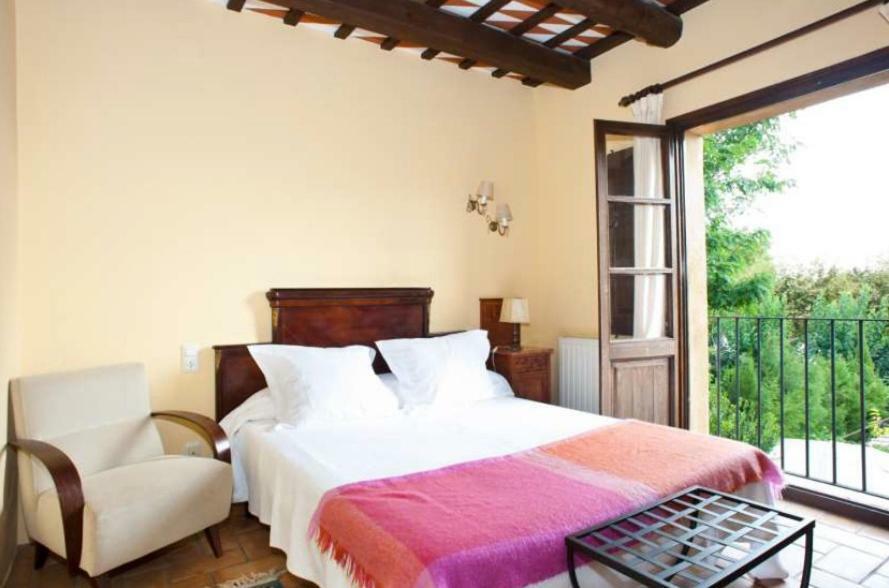 La Riera 3*