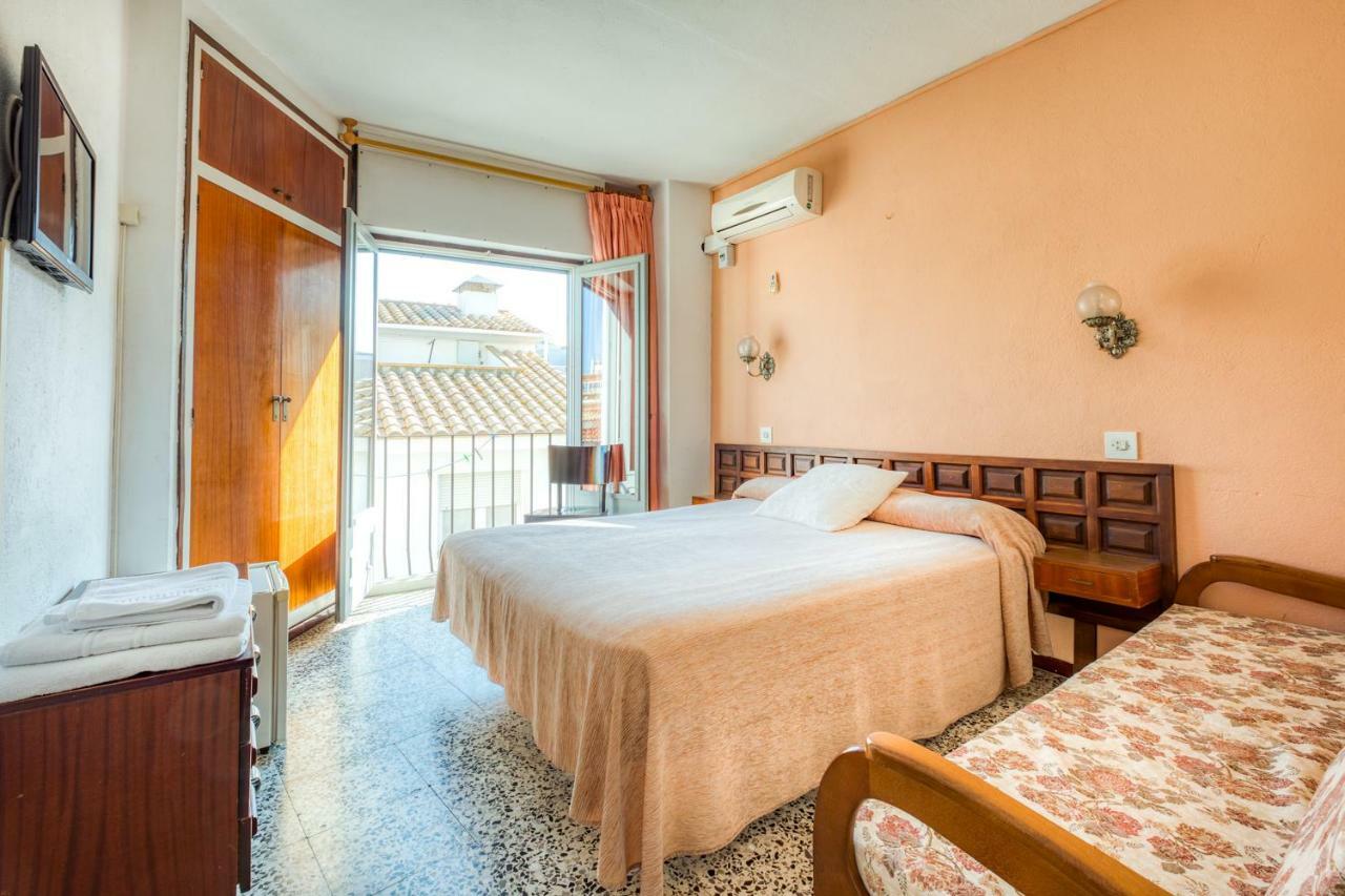 Guest house Restaurante El Roser L'Escala