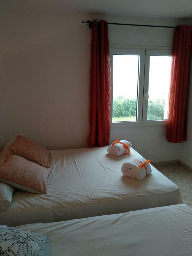 Apartment Sea Front In Platja With Terrace And Parking