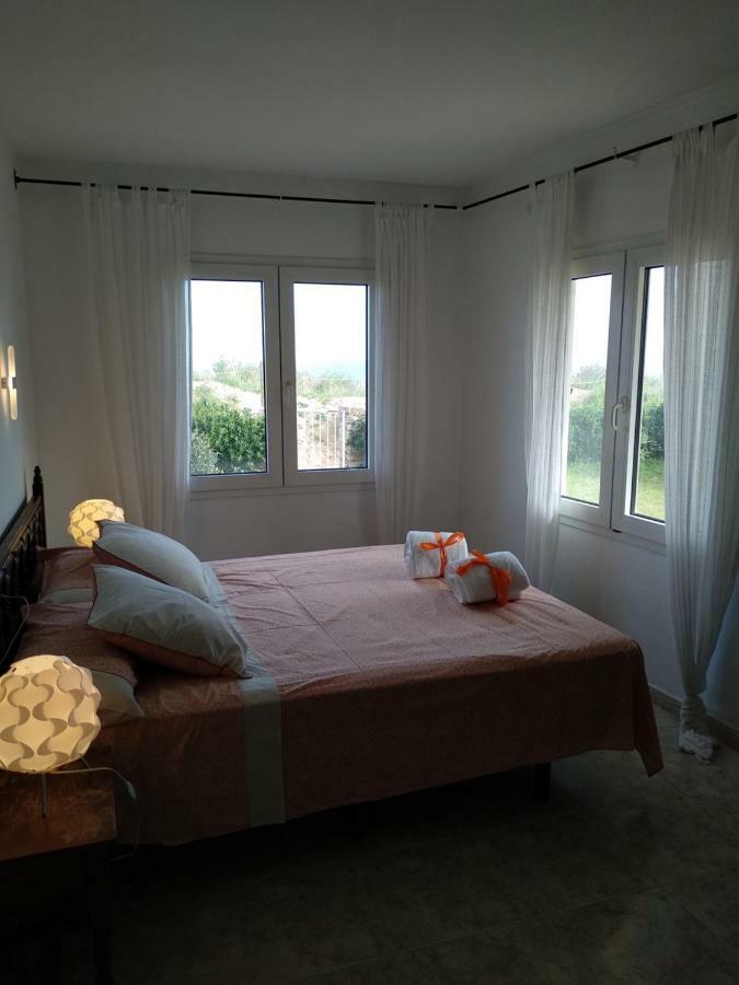 Apartment Sea Front In Platja With Terrace And Parking