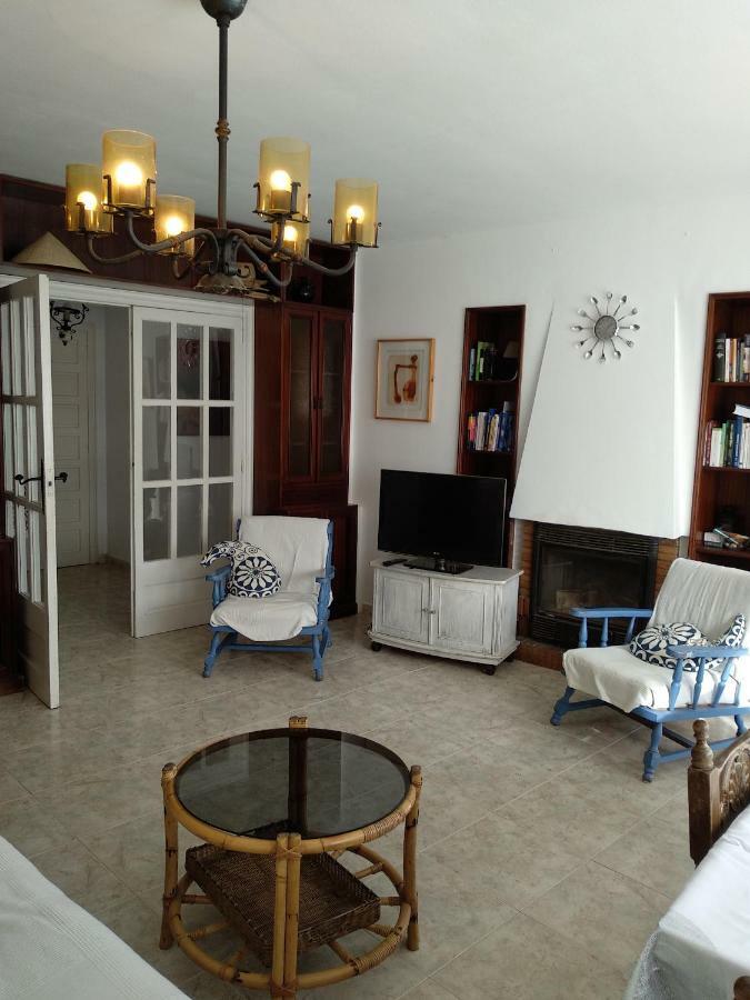 Apartment Sea Front In Platja With Terrace And Parking Pals