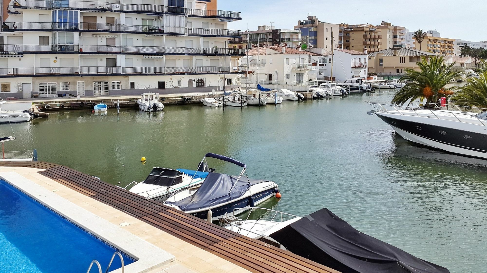 Dreamy Costa Brava With Pool, Balcony And Stunning View Of T * Roses