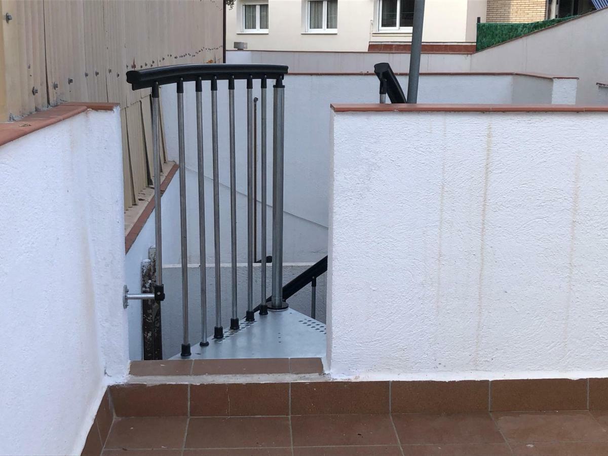 Acogedor Apartamento Con Terraza En Apartamento