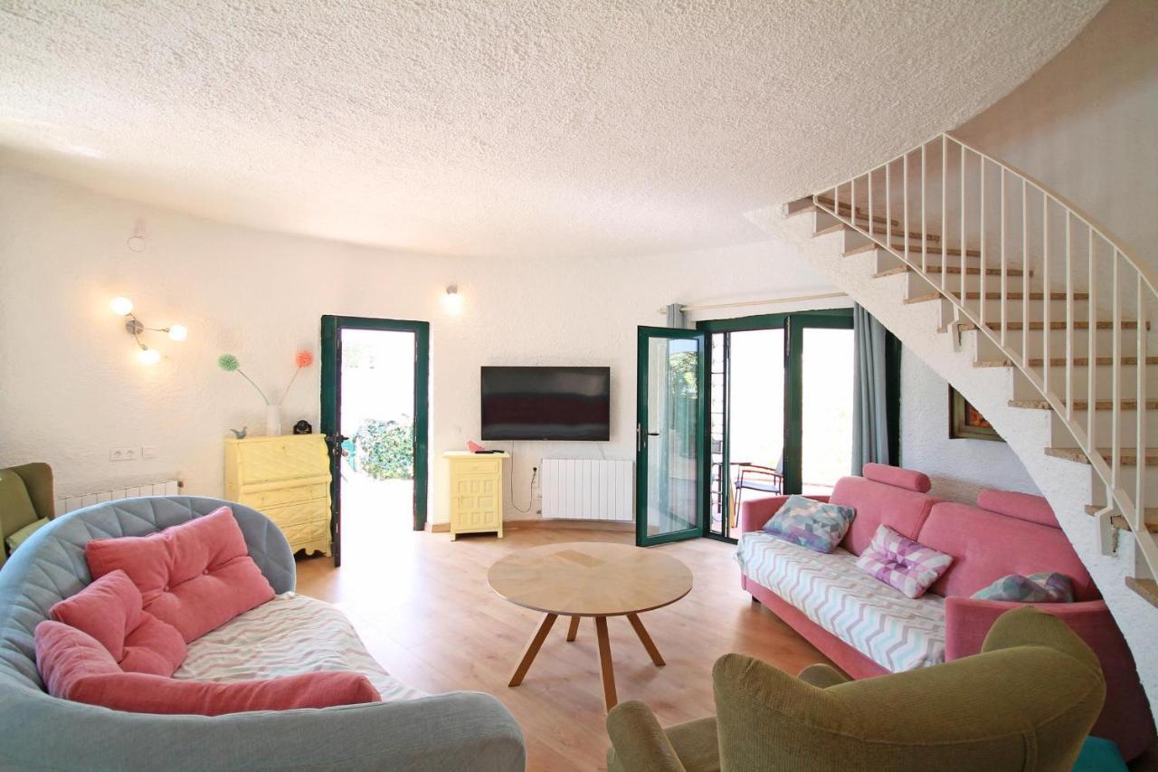 Anais Villa L'Escala
