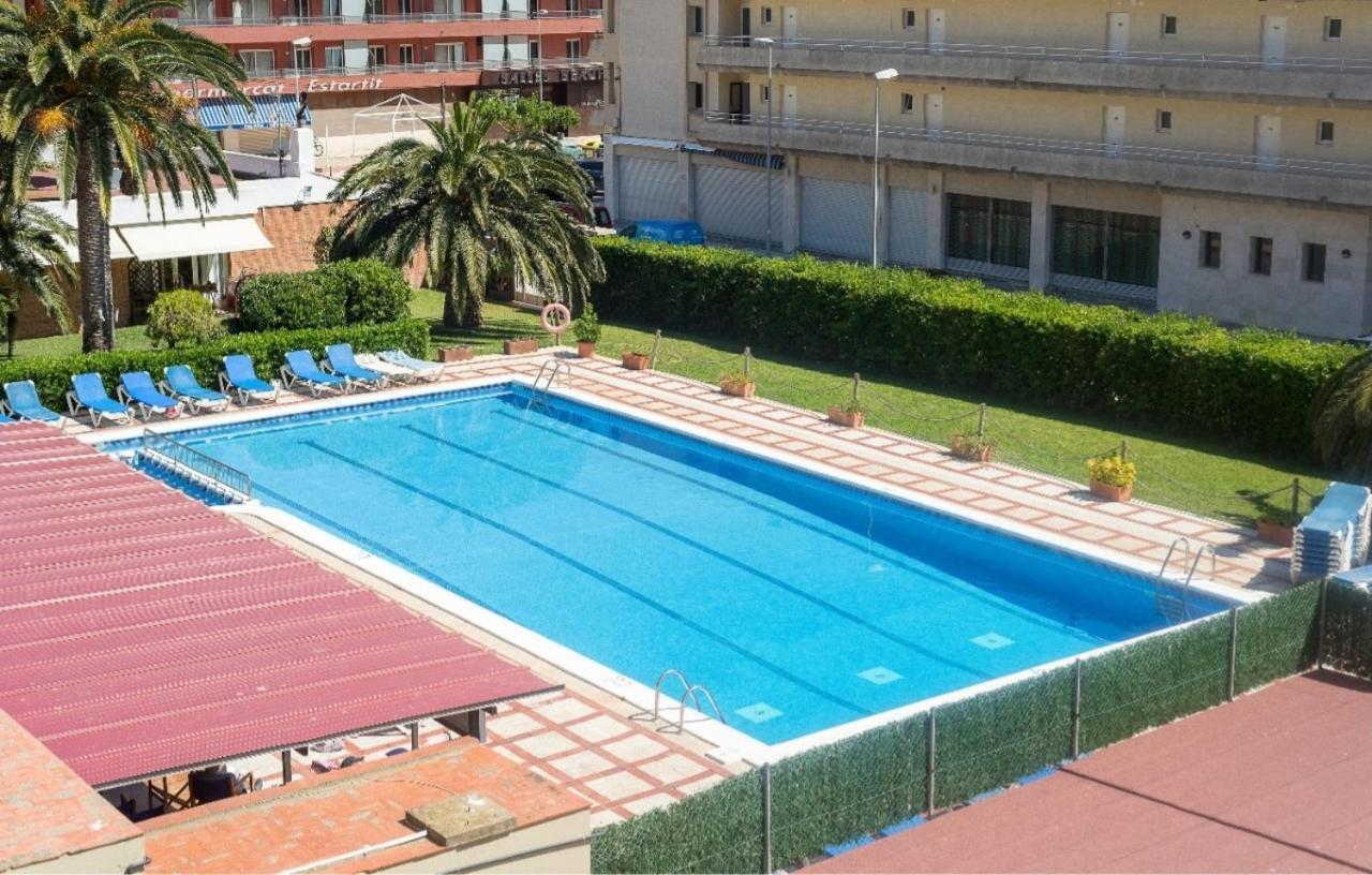 Ebro 5 Apartment *