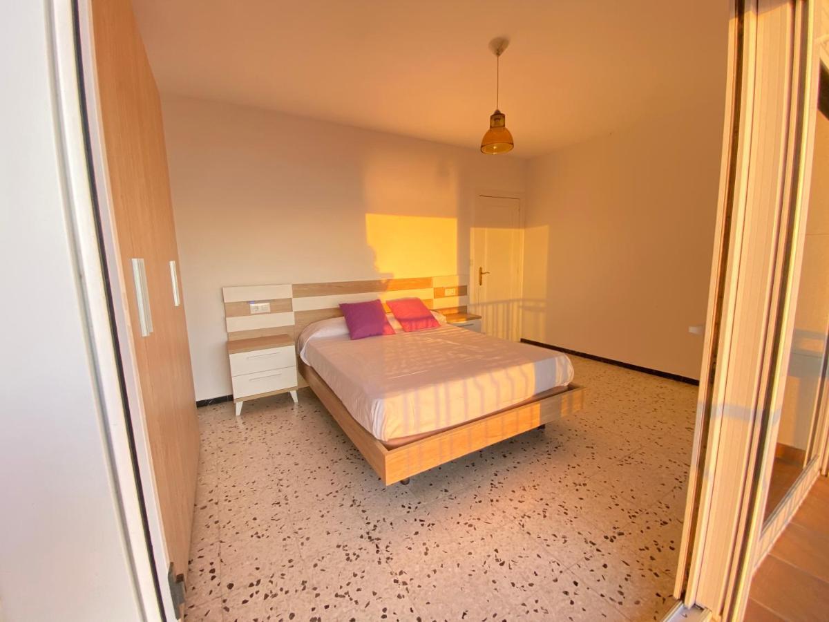 Agi Avenida Apartment Roses
