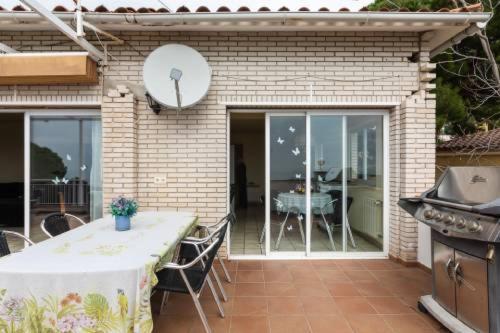 -villa Sleeps 9 With Pool , Seaview, Wifi, Streamingservices Villa Lloret de Mar