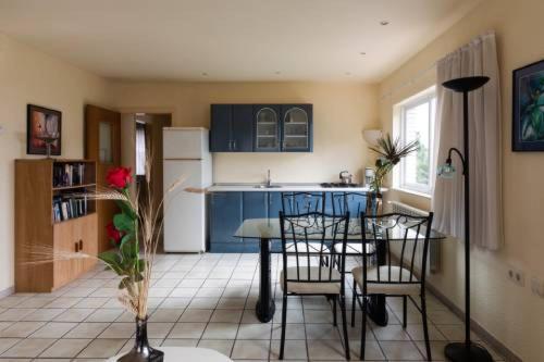 -villa Sleeps 9 With Pool , Seaview, Wifi, Streamingservices * Lloret de Mar