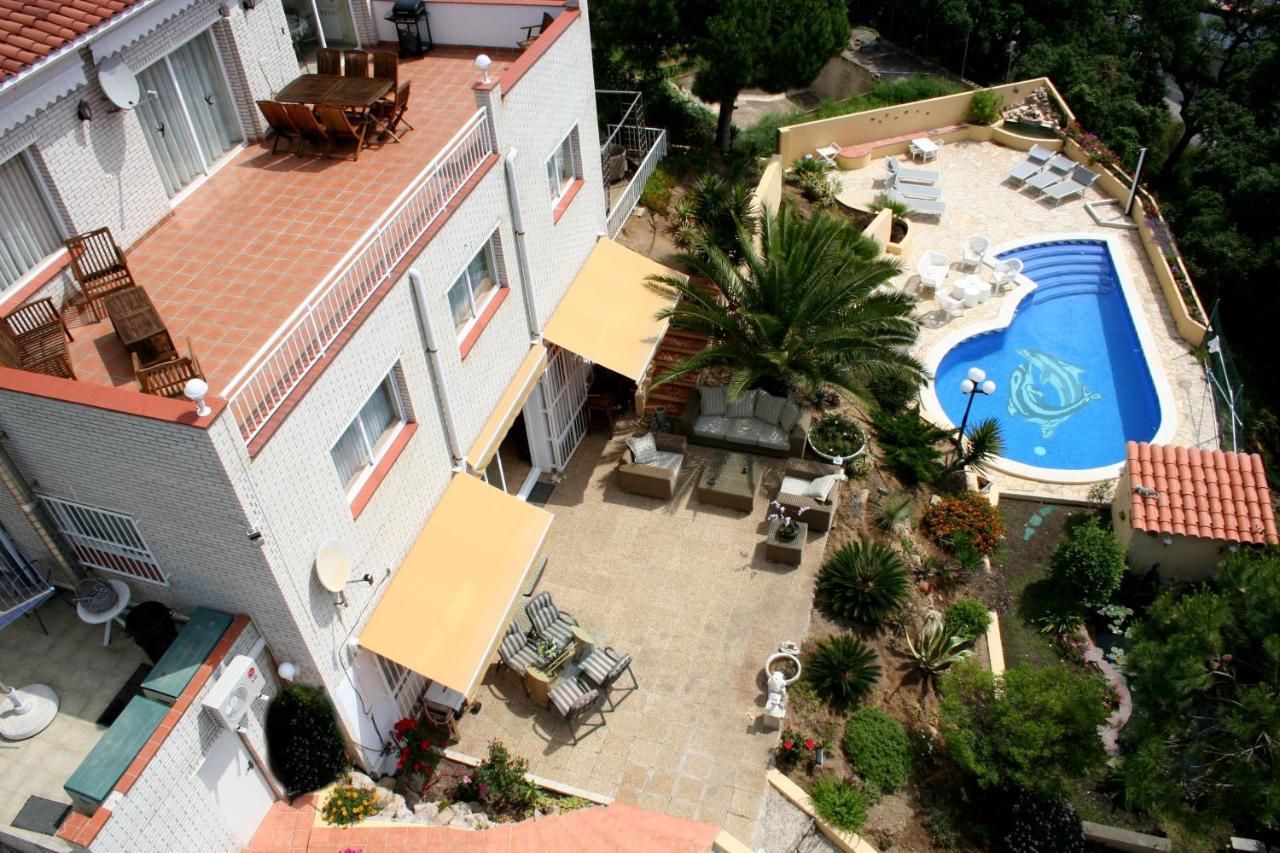 -villa Sleeps 9 With Pool , Seaview, Wifi, Streamingservices Villa *