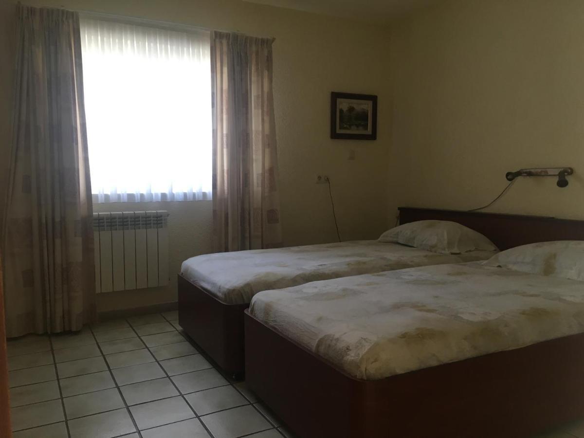 -villa Sleeps 9 With Pool , Seaview, Wifi, Streamingservices Lloret de Mar