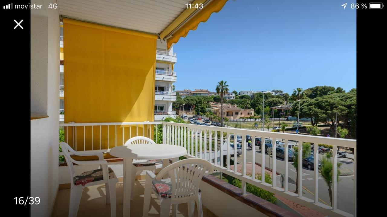 Romántico Piso De La Playa Fenals Apartamento