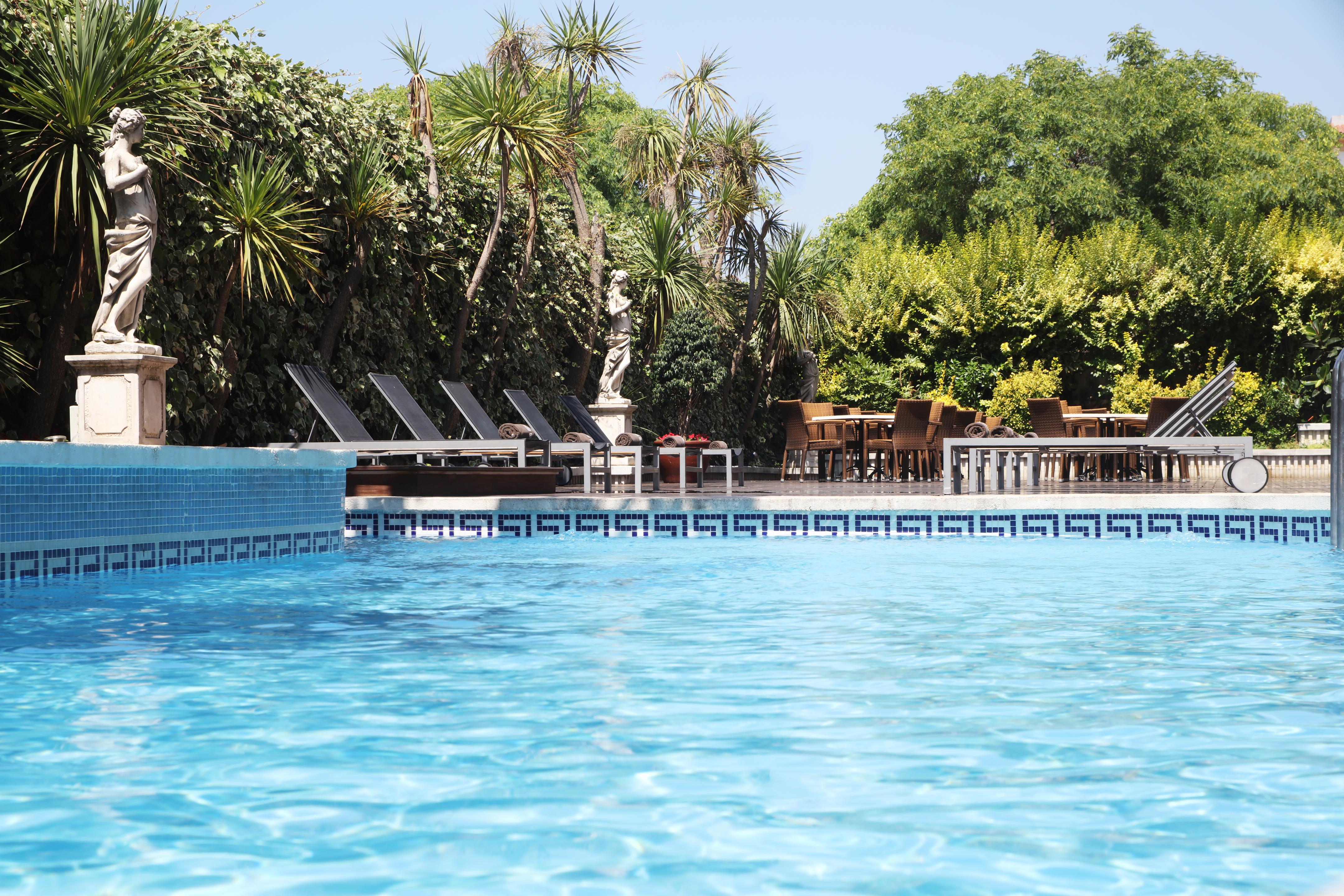 Augusta Club & - Adults Only Hotel