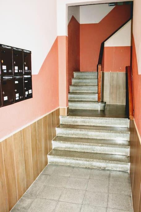 Centro 7pax Apartment *