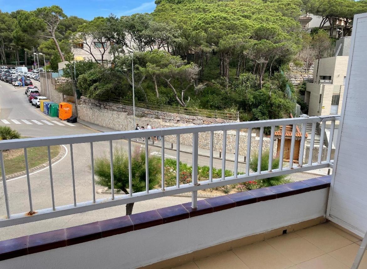 Romántico Piso De La Playa Fenals Apartamento