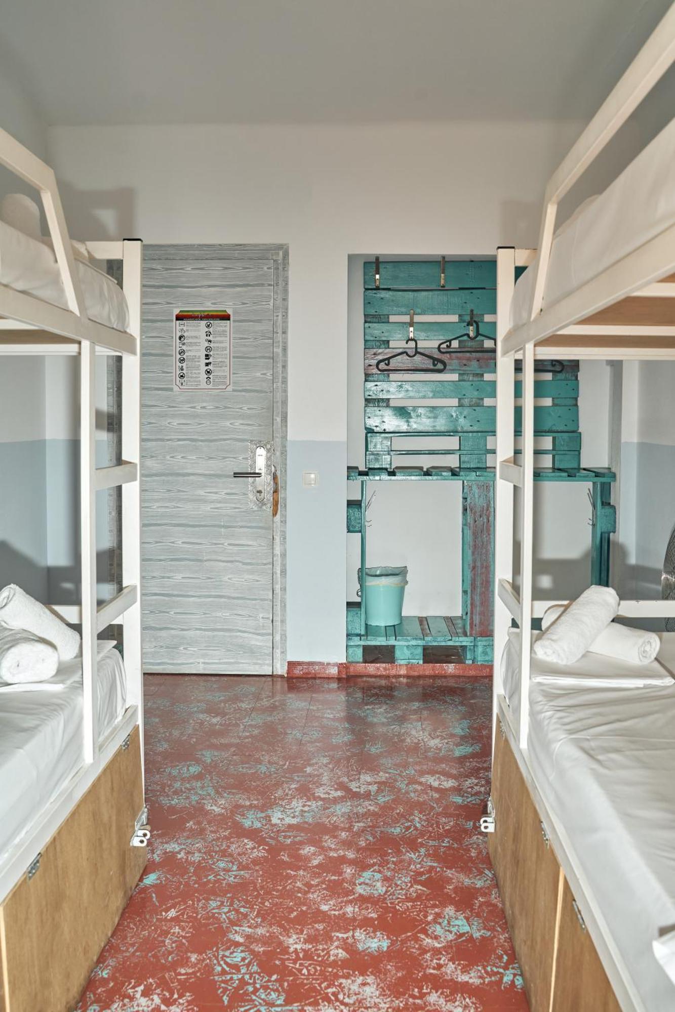 Hostal Loft & Group *