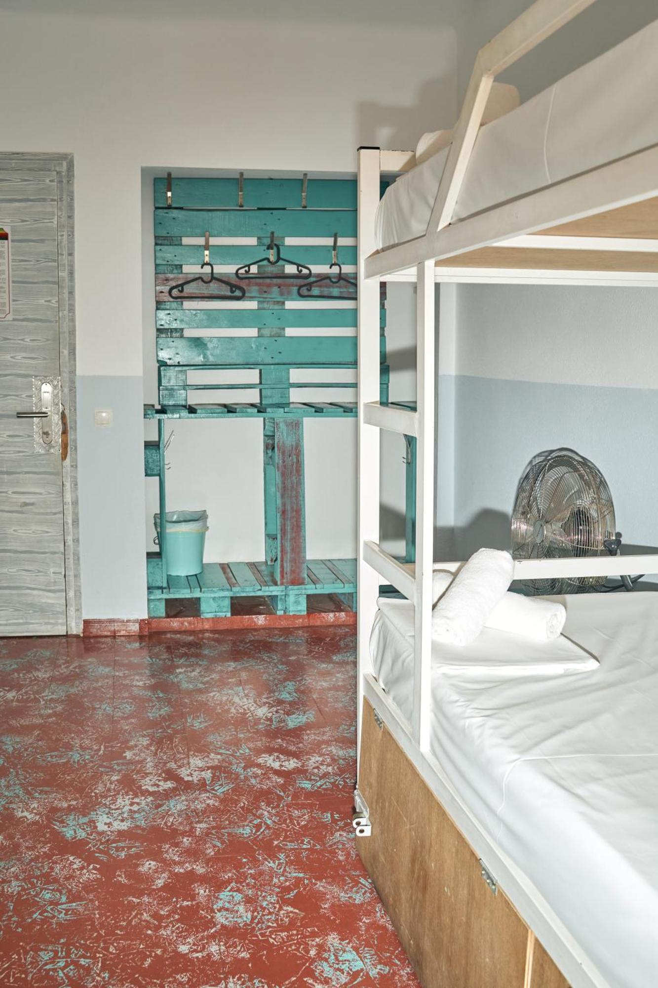 Hostal Loft & Group *