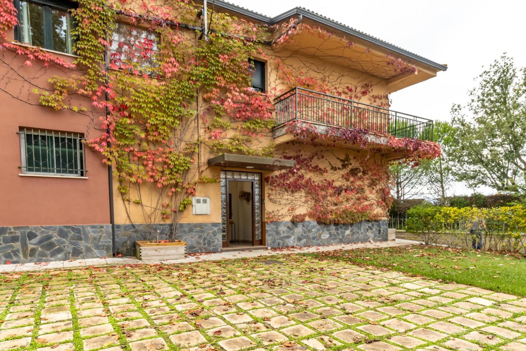 Ca La Iaia Casa Con Piscina Y Jardin Chalet