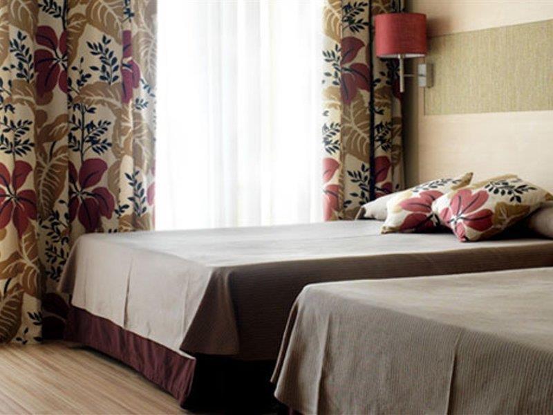 Augusta Club & - Adults Only Hotel