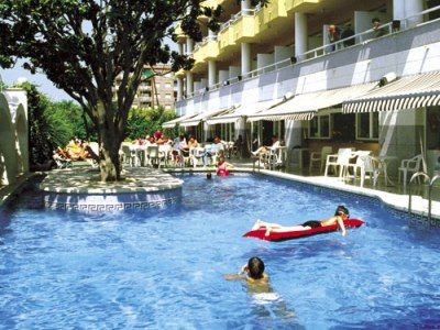 Augusta Club & - Adults Only